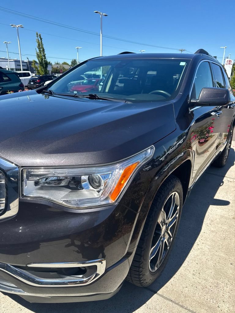 Used 2017 GMC Acadia Denali w/ Technology Package AWD/4WD image 9