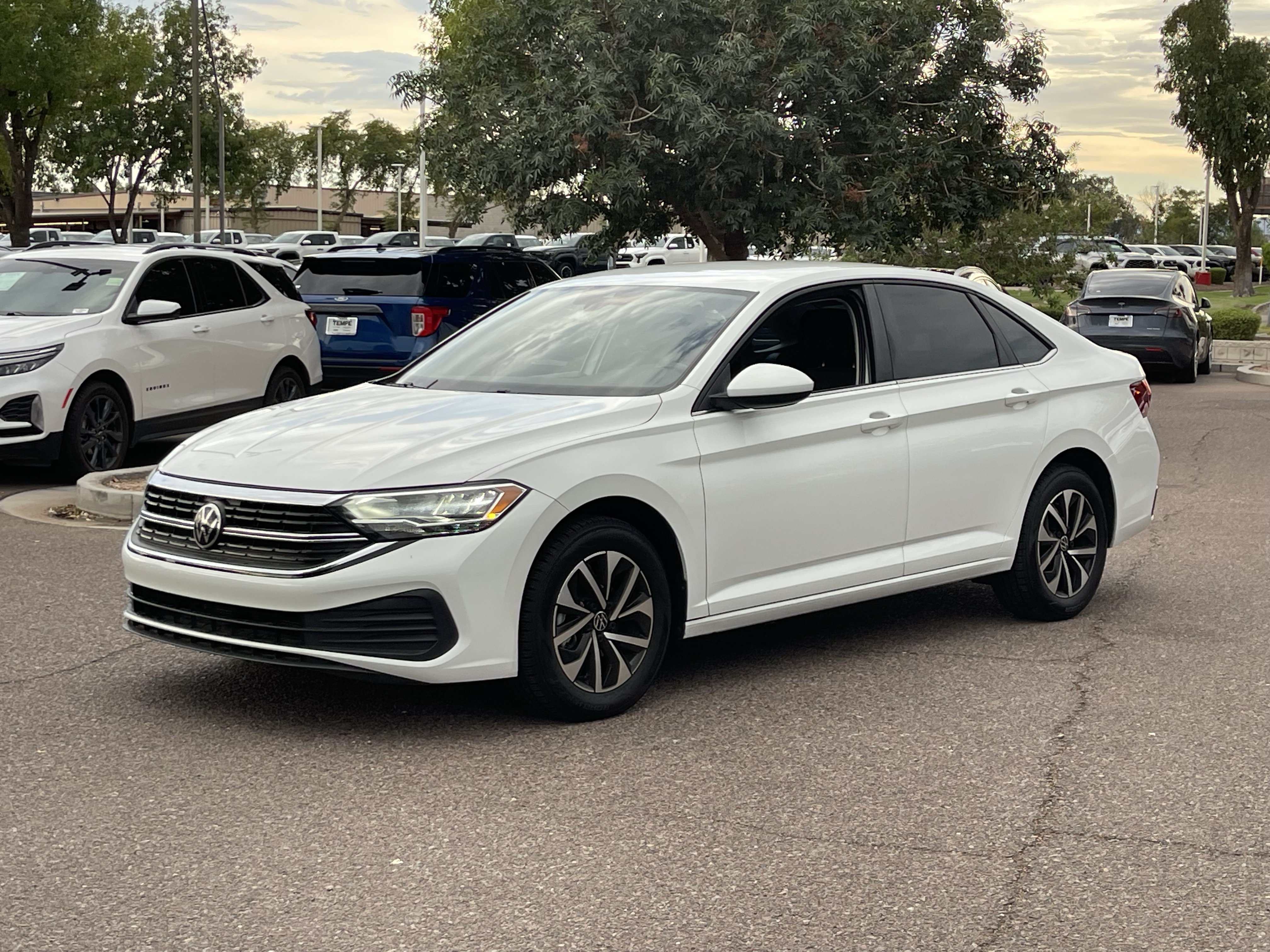 Used 2023 Volkswagen Jetta S FWD image 2
