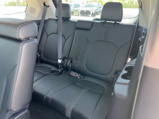 Used 2023 Honda Pilot Touring image 16