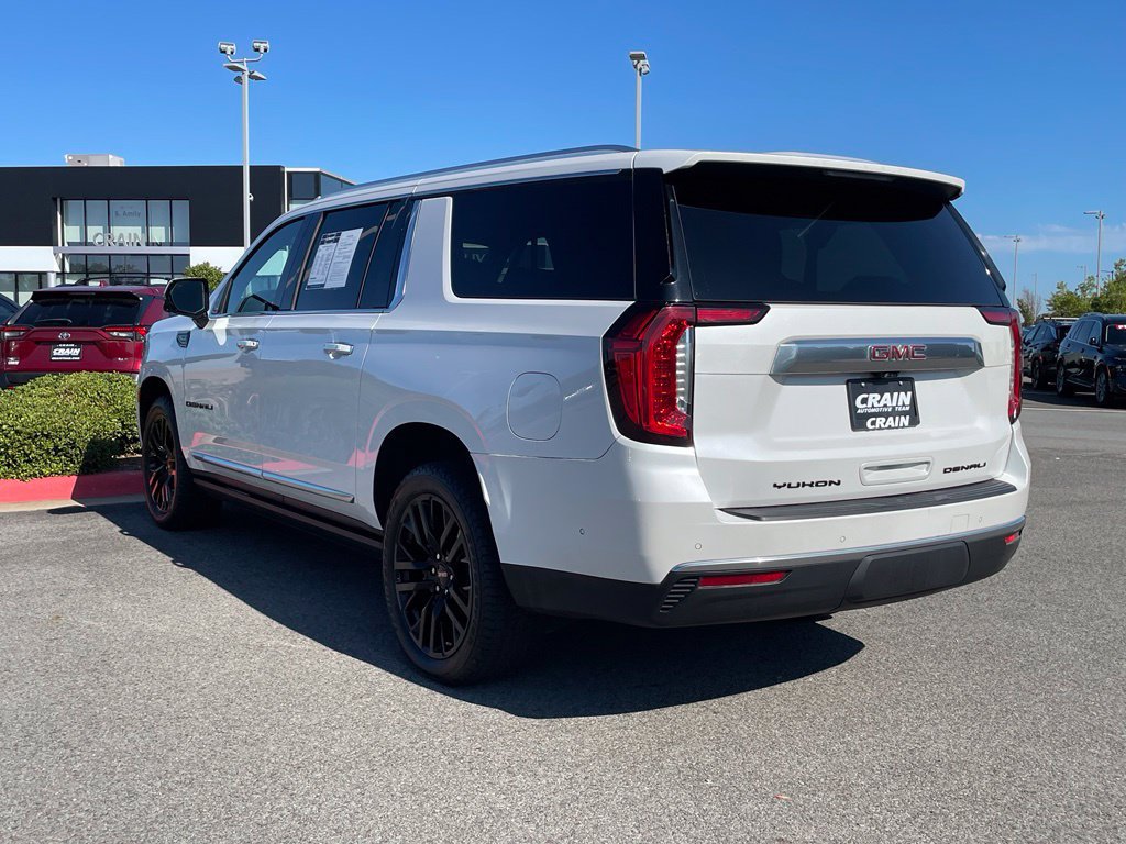 Used 2024 GMC Yukon XL Denali w/ Advanced Technology Package AWD/4WD image 5