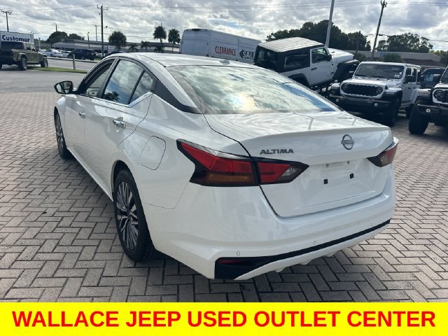 Used 2025 Nissan Altima 2.5 SV FWD image 9