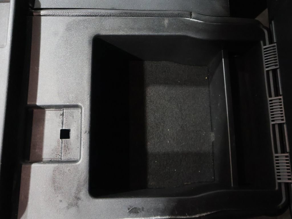 Used 2017 Ford F150 Lariat image 32