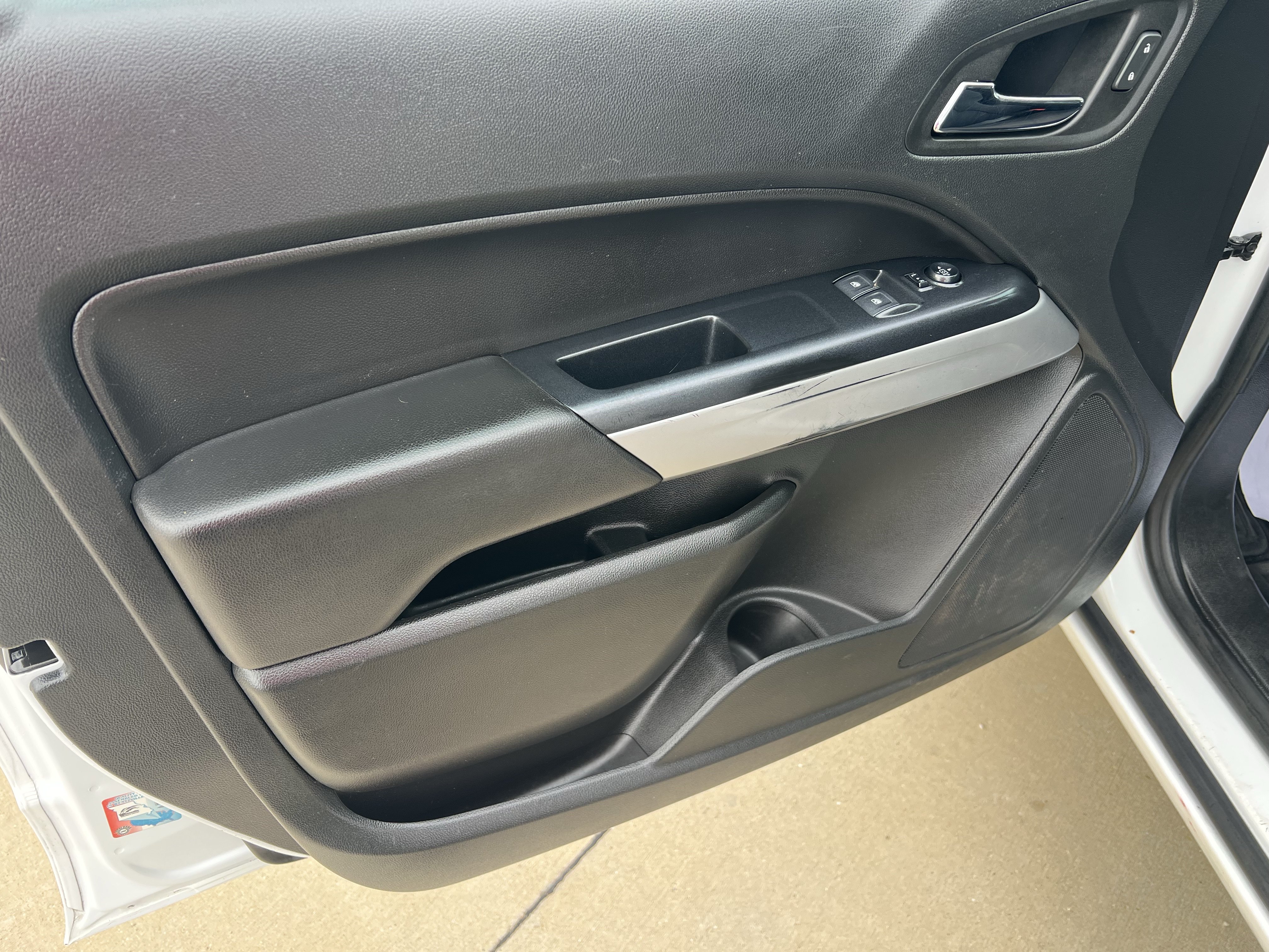 Used 2022 Chevrolet Colorado LT w/ Fleet Safety Package RWD image 15