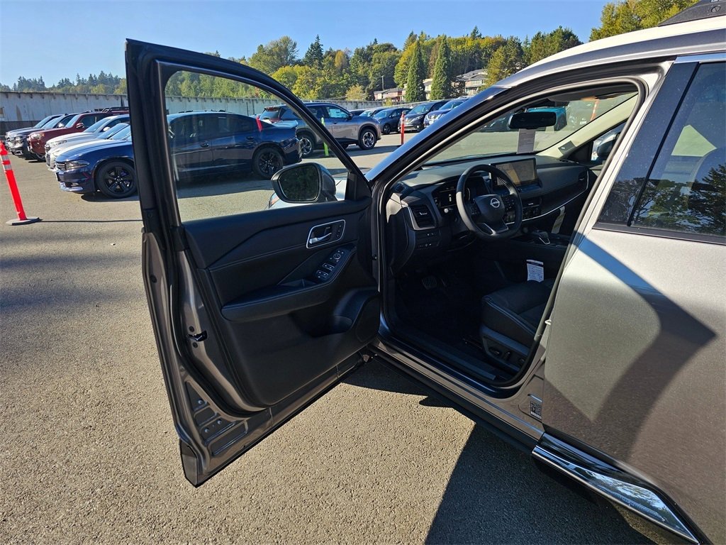 New 2026 Nissan Rogue Platinum w/ Platinum Premium Package image 19