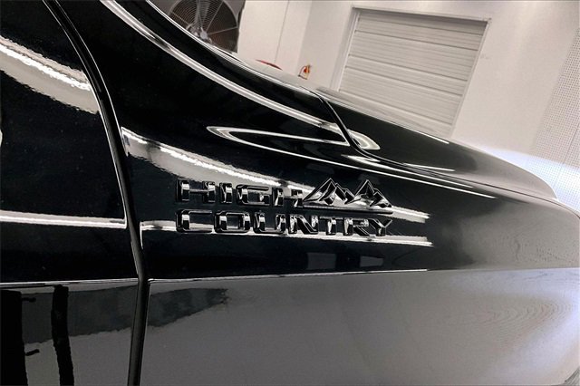 Used 2024 Chevrolet Tahoe High Country image 33