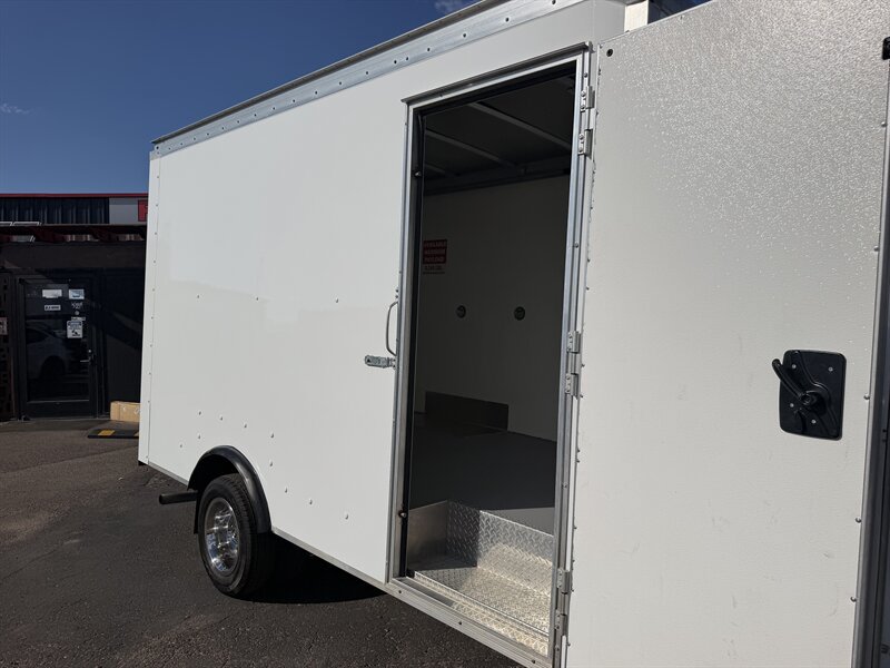 Used 2023 Ford Transit 350 DRW RWD image 8
