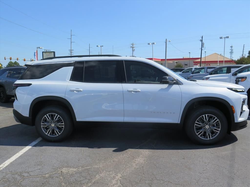 New 2026 Chevrolet Traverse LT w/ Enhanced Driving Package image 2