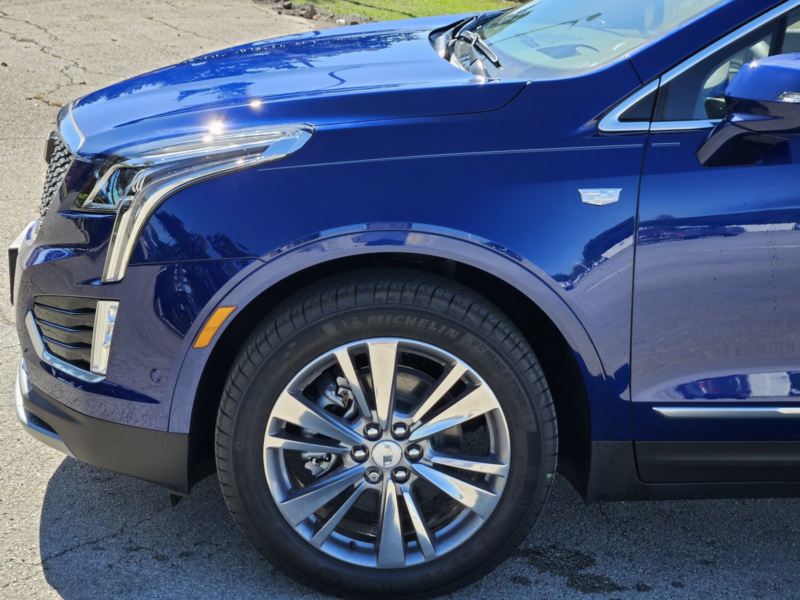 New 2026 Cadillac XT5 Premium Luxury w/ Driver Assist Package FWD image 6