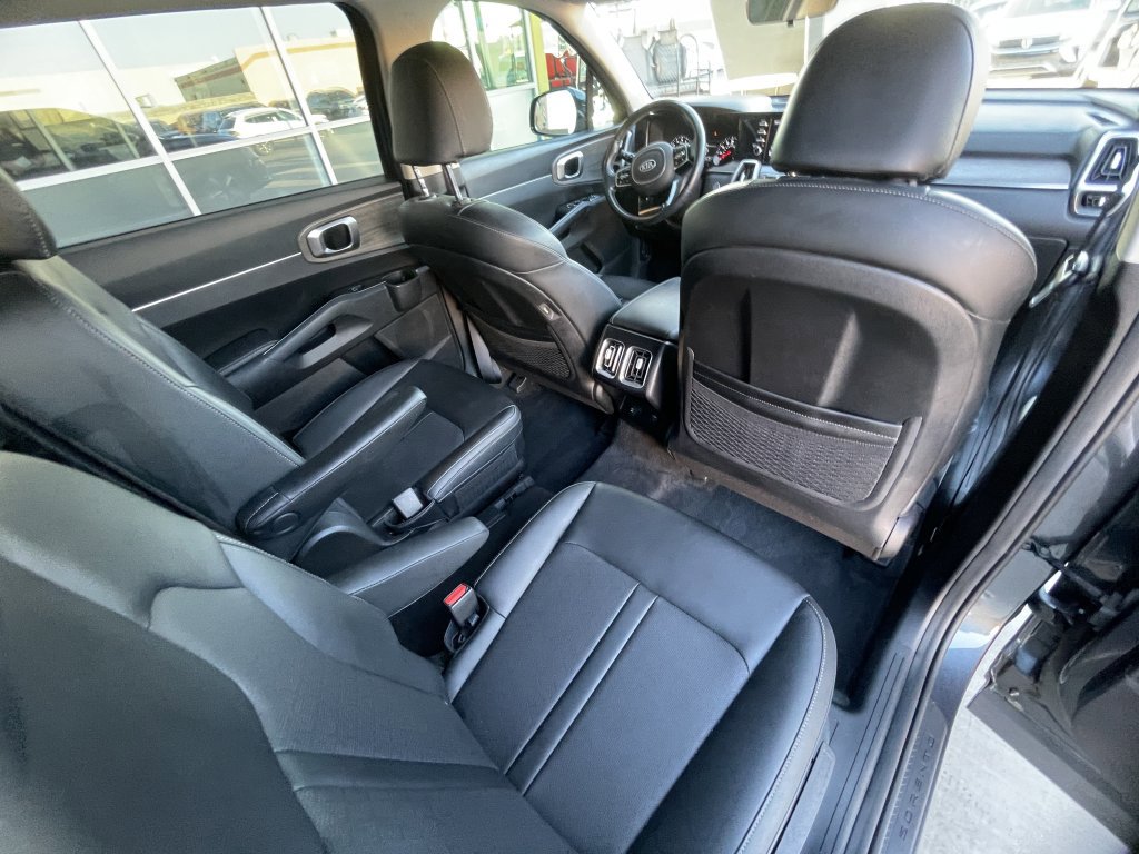 Used 2021 Kia Sorento EX image 25