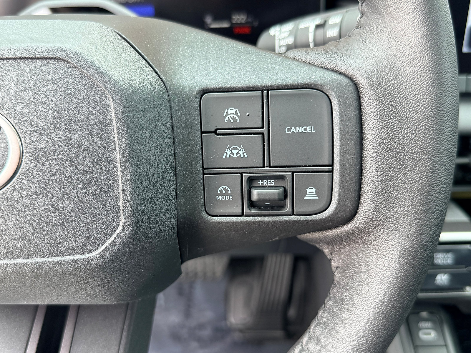 Used 2026 Toyota RAV4 XLE Premium w/ Panoramic Sun Roof Package AWD/4WD image 22