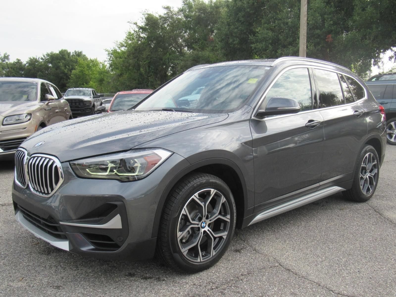 Used 2022 BMW X1 sDrive28i w/ Premium Package FWD image 3