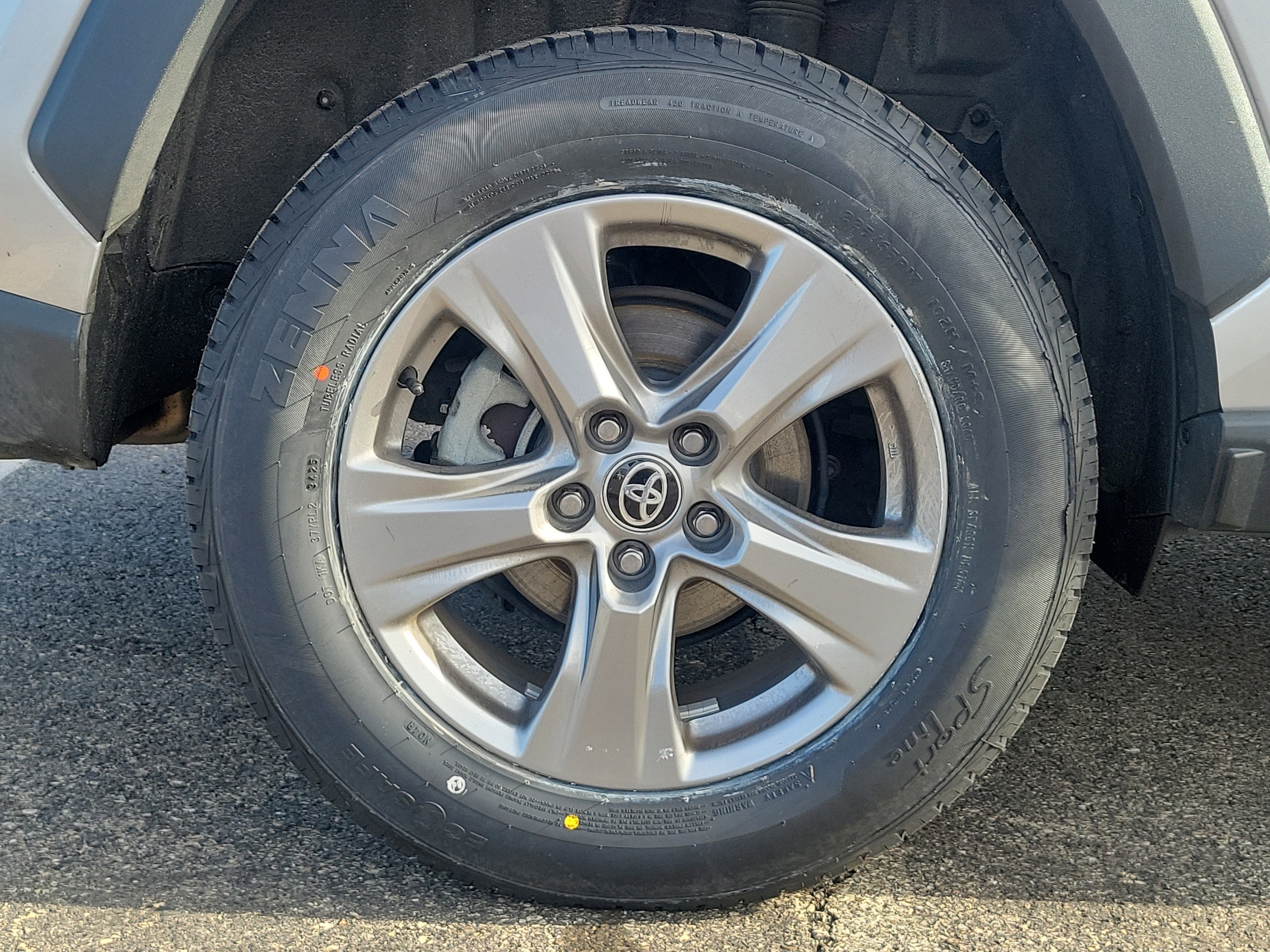 Used 2024 Toyota RAV4 XLE image 5