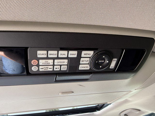 Used 2011 Honda Odyssey Touring Elite image 18