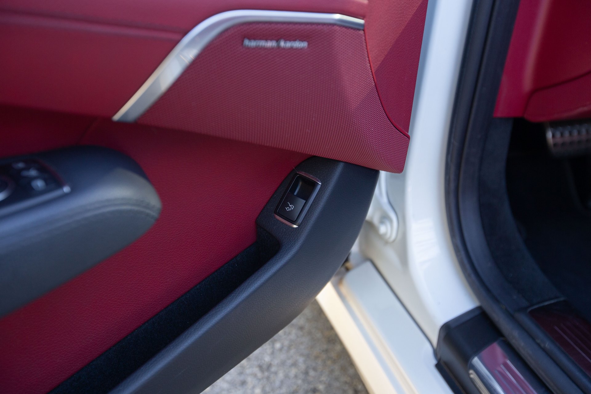 Used 2015 Mercedes-Benz SL 400 image 21