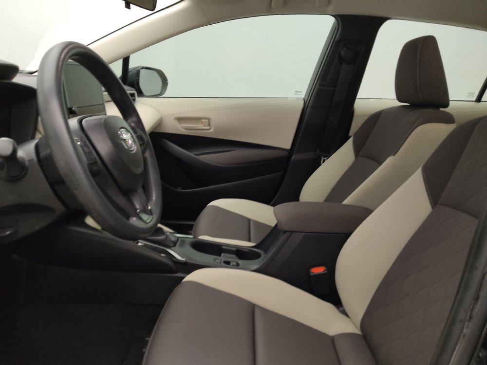 Used 2025 Toyota Corolla LE FWD image 17