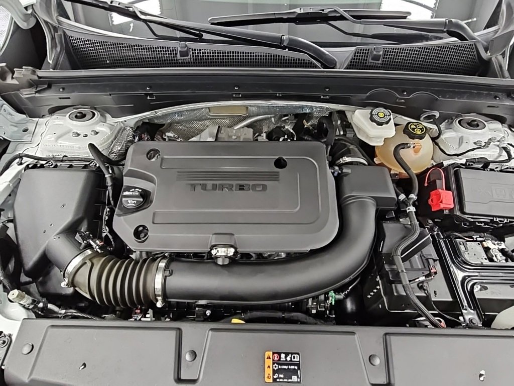 Used 2023 Buick Envision Avenir image 45