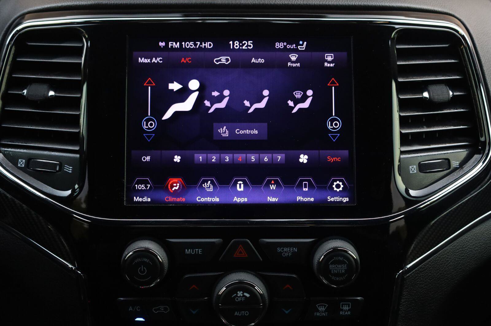 Used 2020 Jeep Grand Cherokee SRT AWD/4WD image 40