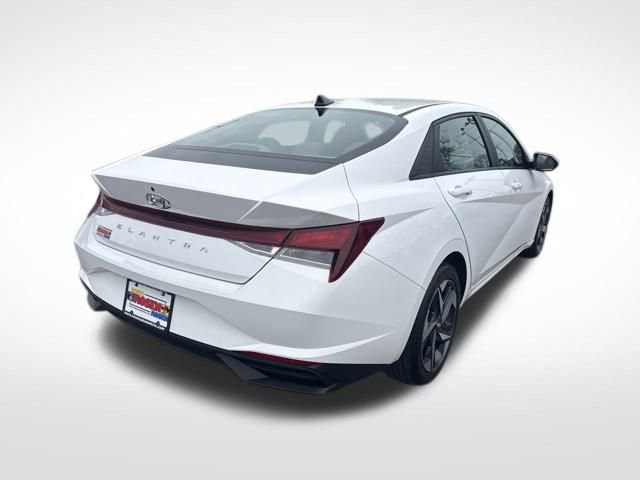 Certified 2023 Hyundai Elantra SEL w/ Convenience Package image 5