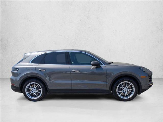 Used 2024 Porsche Cayenne image 4