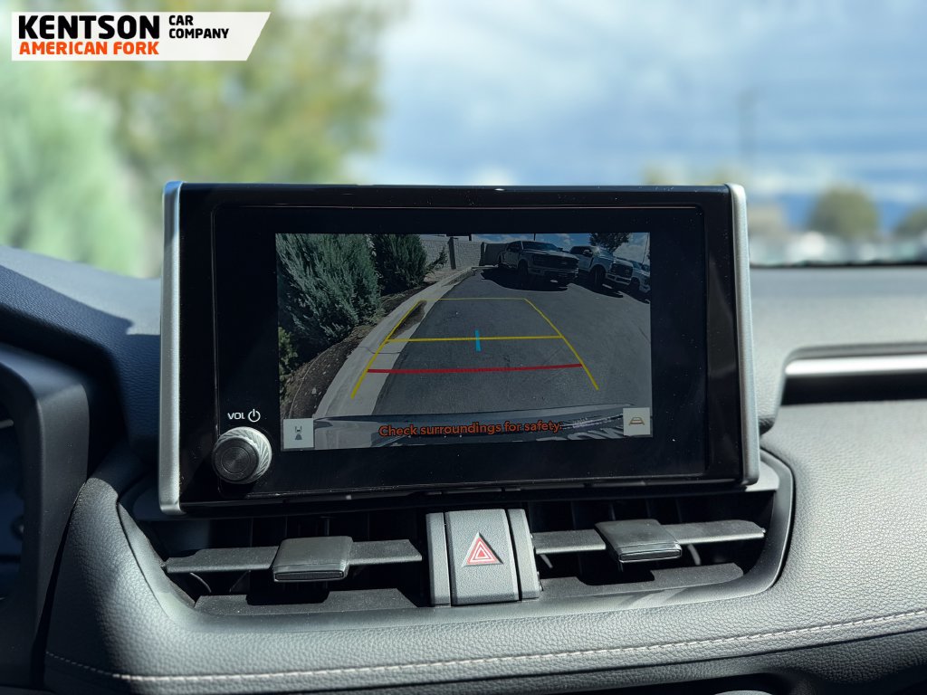 Used 2025 Toyota RAV4 XLE AWD/4WD image 26