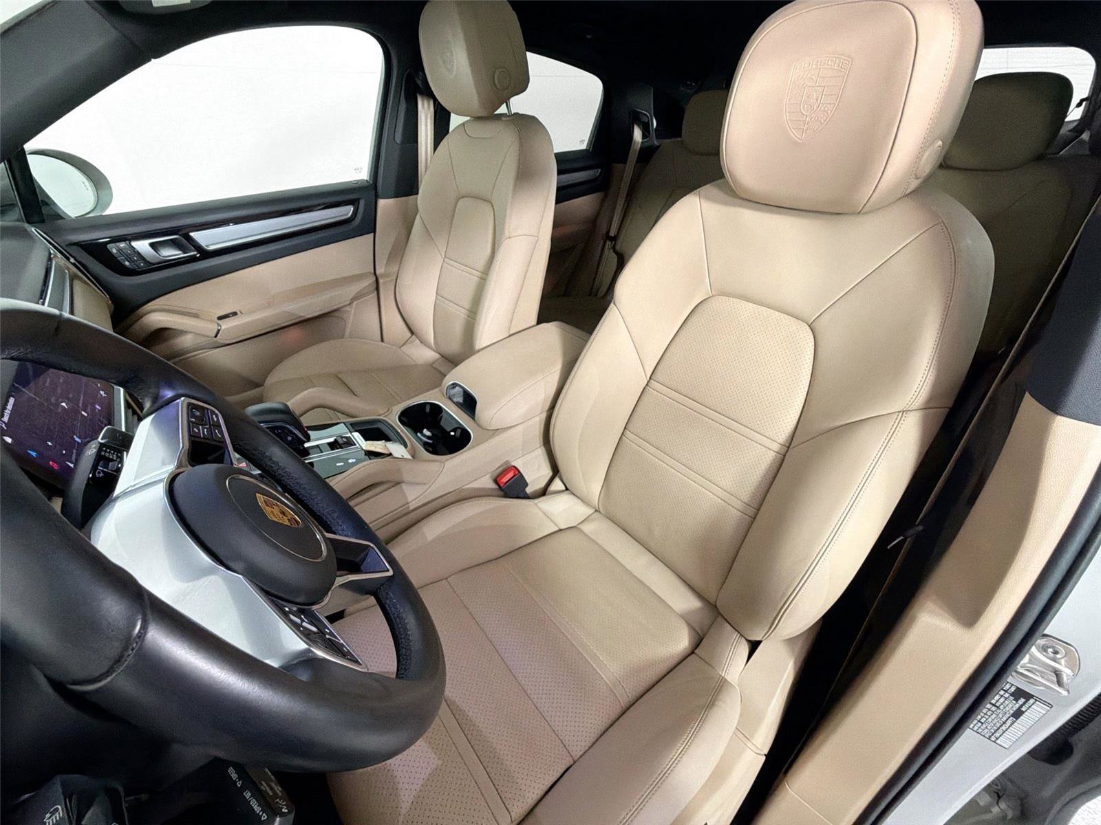 Certified 2022 Porsche Cayenne Platinum Edition AWD/4WD image 5