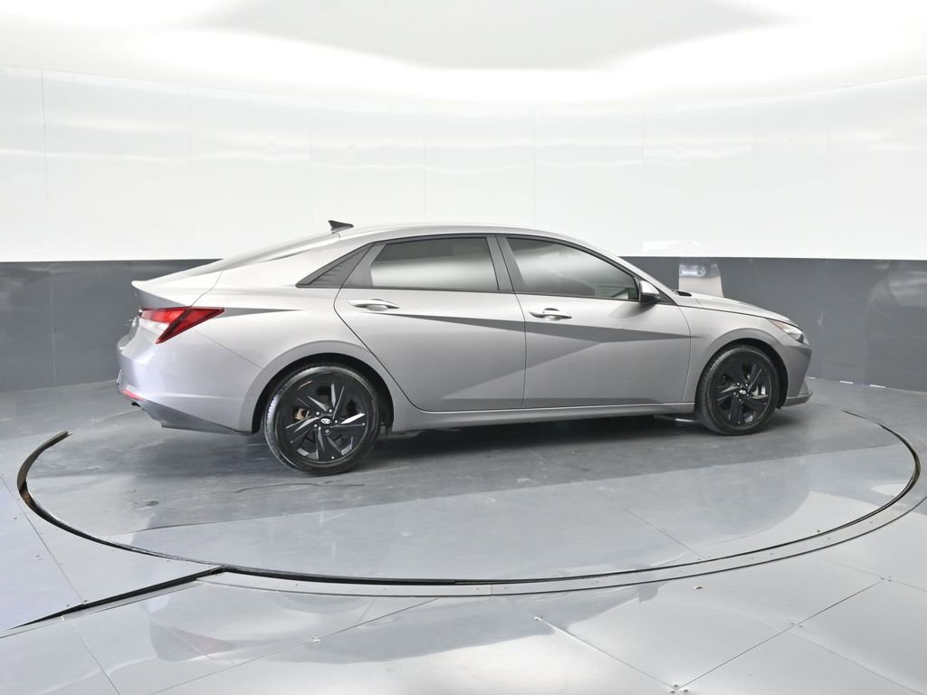 Used 2023 Hyundai Elantra SEL image 10