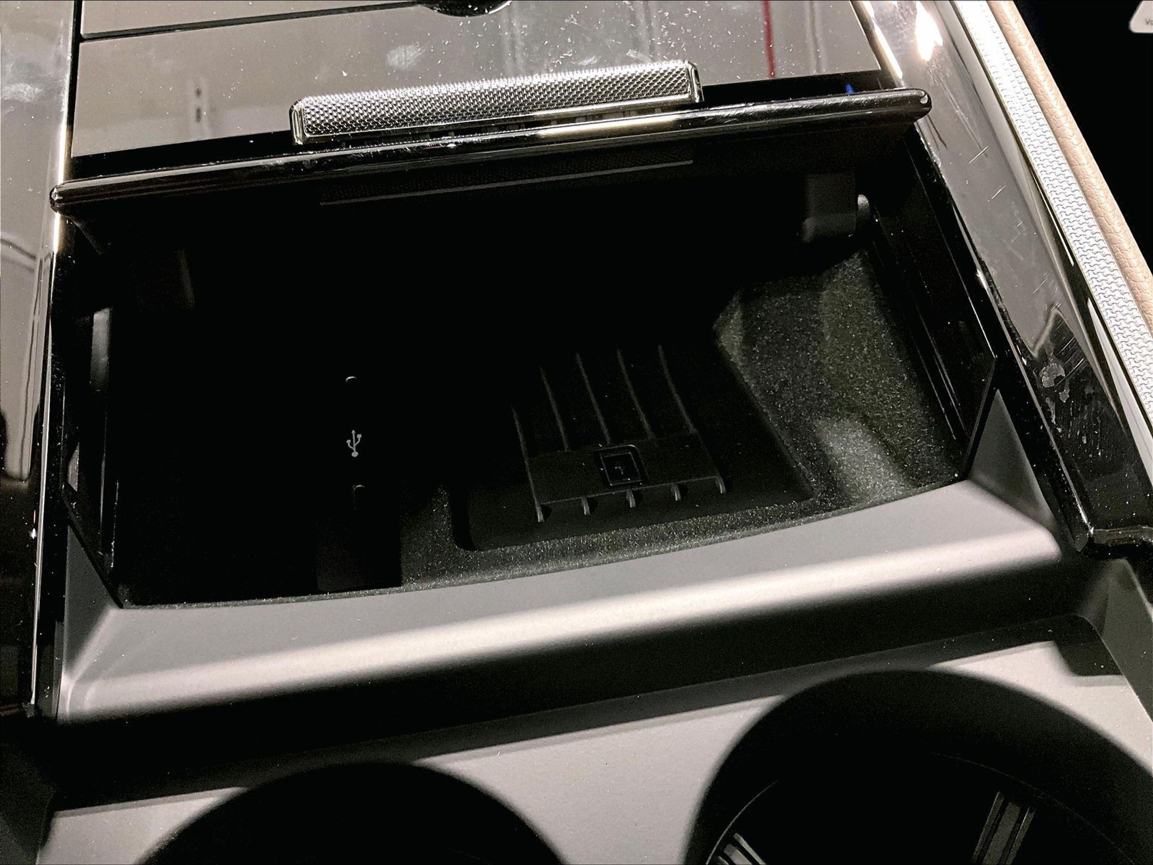 New 2026 Porsche Panamera 4 AWD/4WD image 17