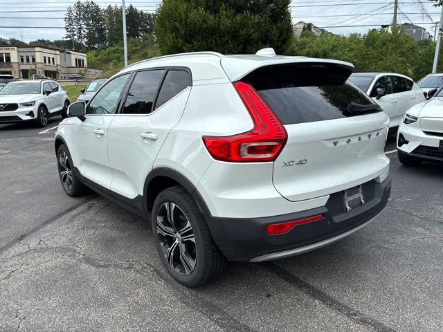 Used 2021 Volvo XC40 T5 Inscription w/ Climate Package AWD/4WD image 3