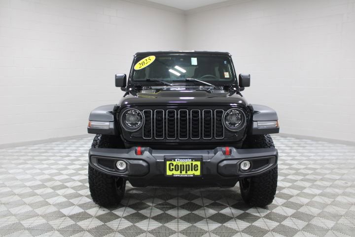 Used 2025 Jeep Wrangler Rubicon image 6