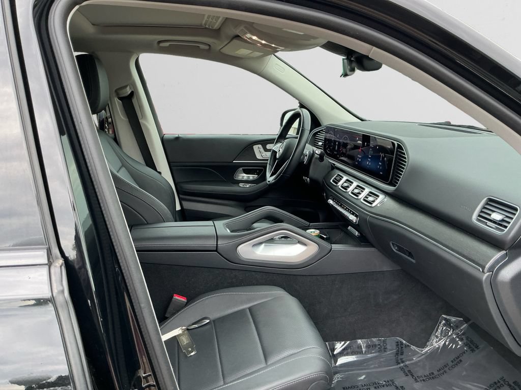 Used 2024 Mercedes-Benz GLE 350 4MATIC w/ AMG Line Exterior image 15