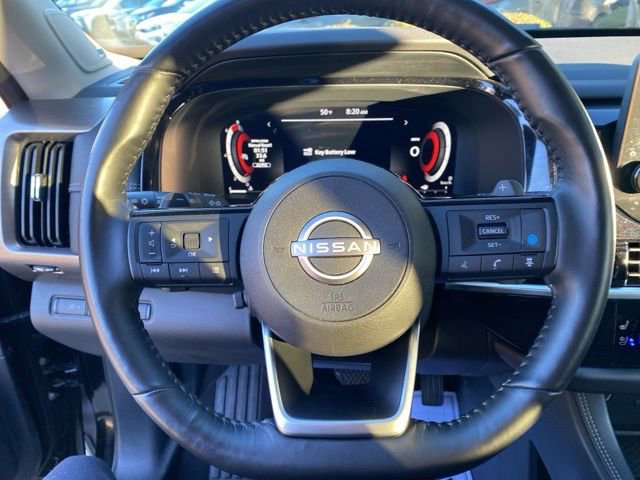 Used 2022 Nissan Pathfinder Platinum w/ Lighting Package (N92) image 29