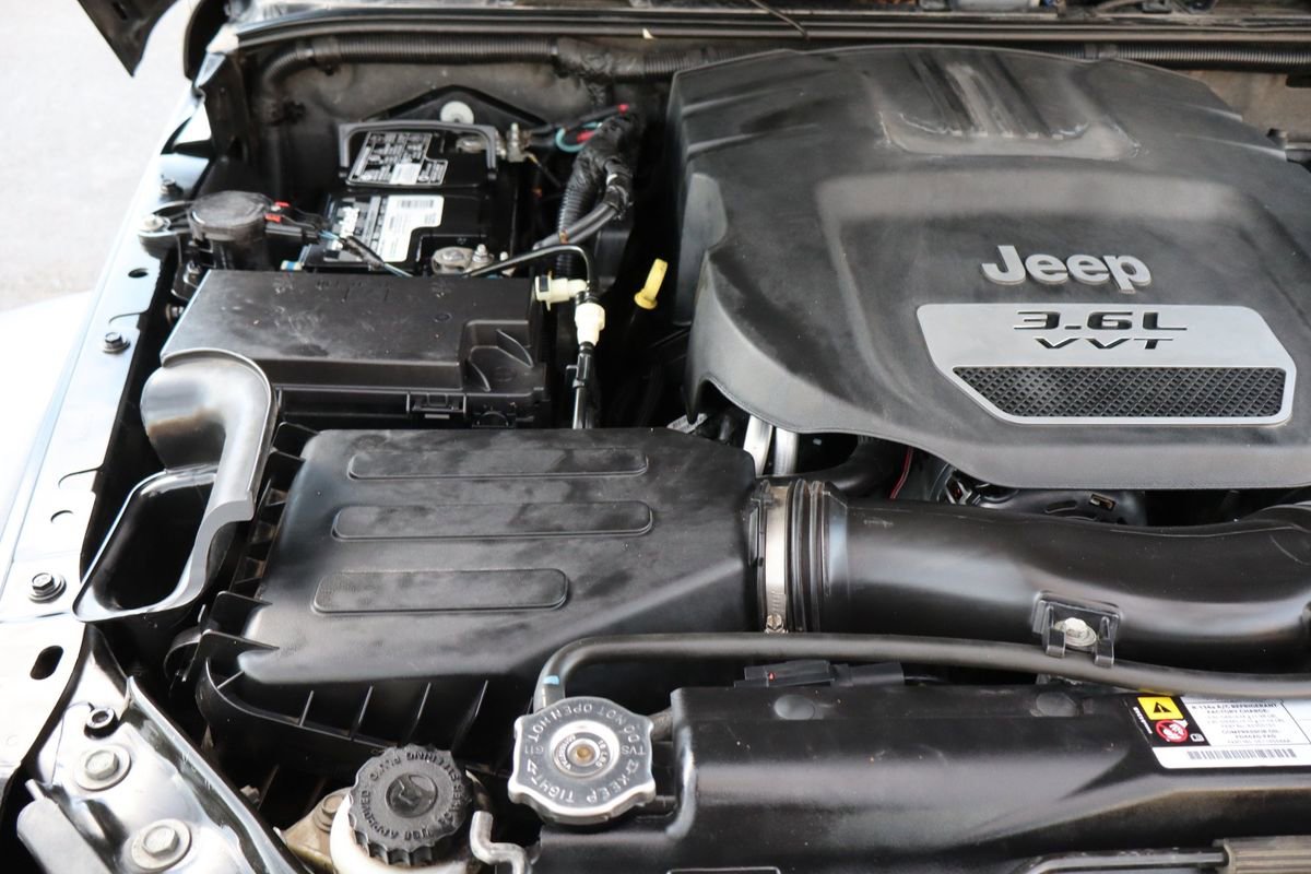 Used 2012 Jeep Wrangler Unlimited Sport image 36