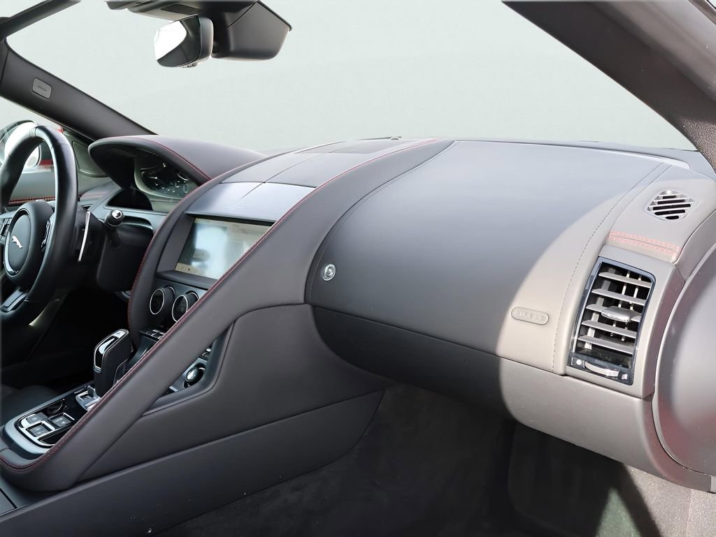 Used 2023 Jaguar F-TYPE R-Dynamic AWD/4WD image 11