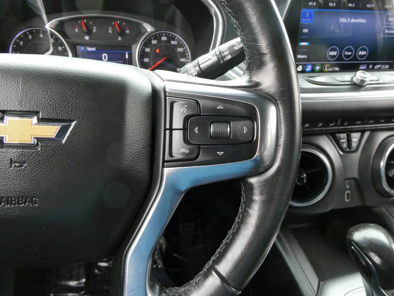 Used 2019 Chevrolet Blazer LT FWD image 12