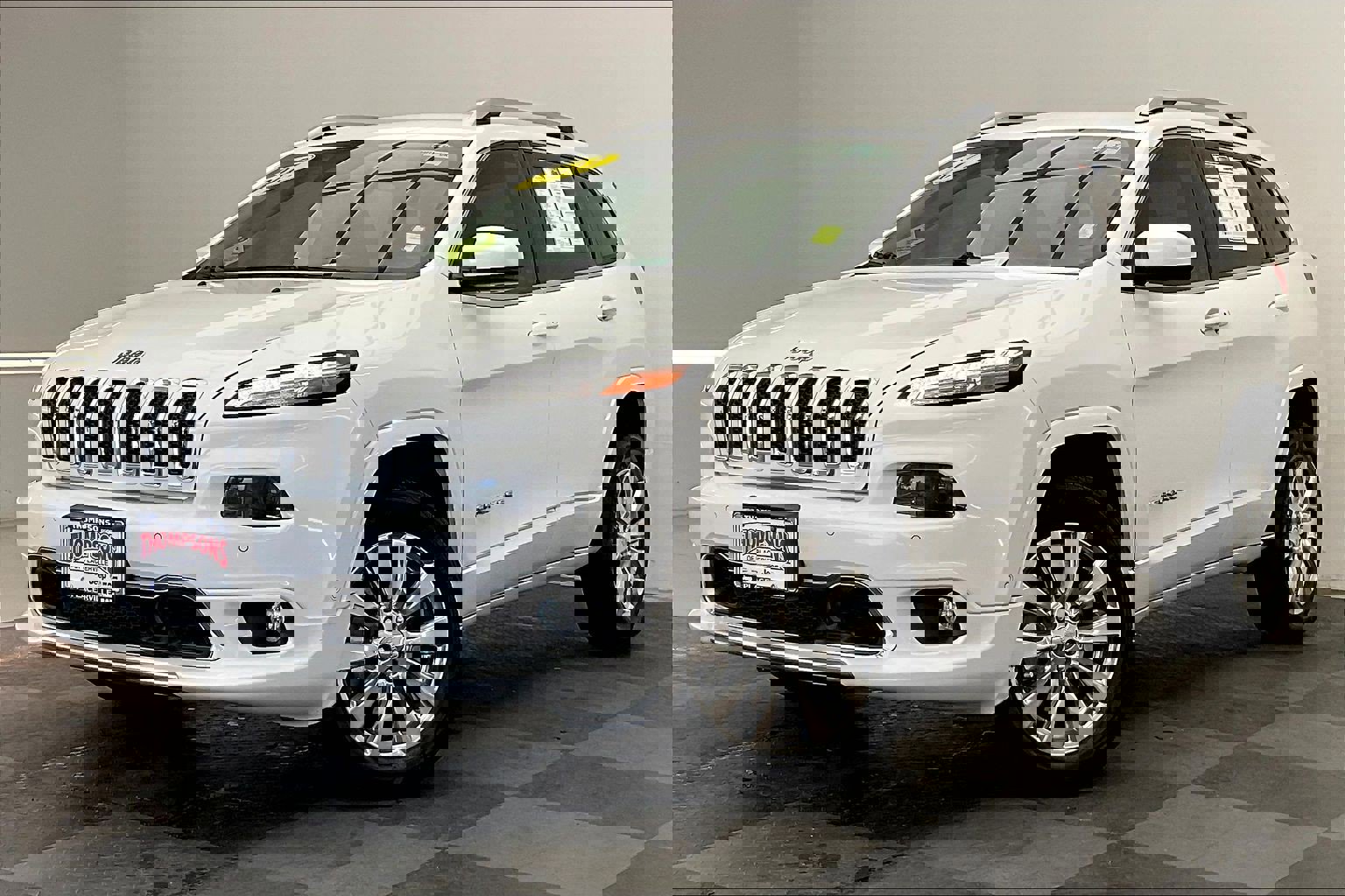 Used 2017 Jeep Cherokee Overland w/ Technology Group image 12