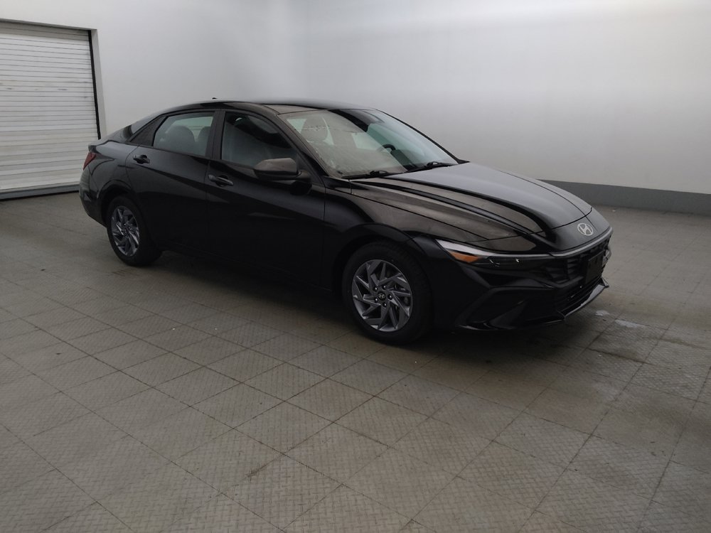 Used 2024 Hyundai Elantra SEL FWD image 11