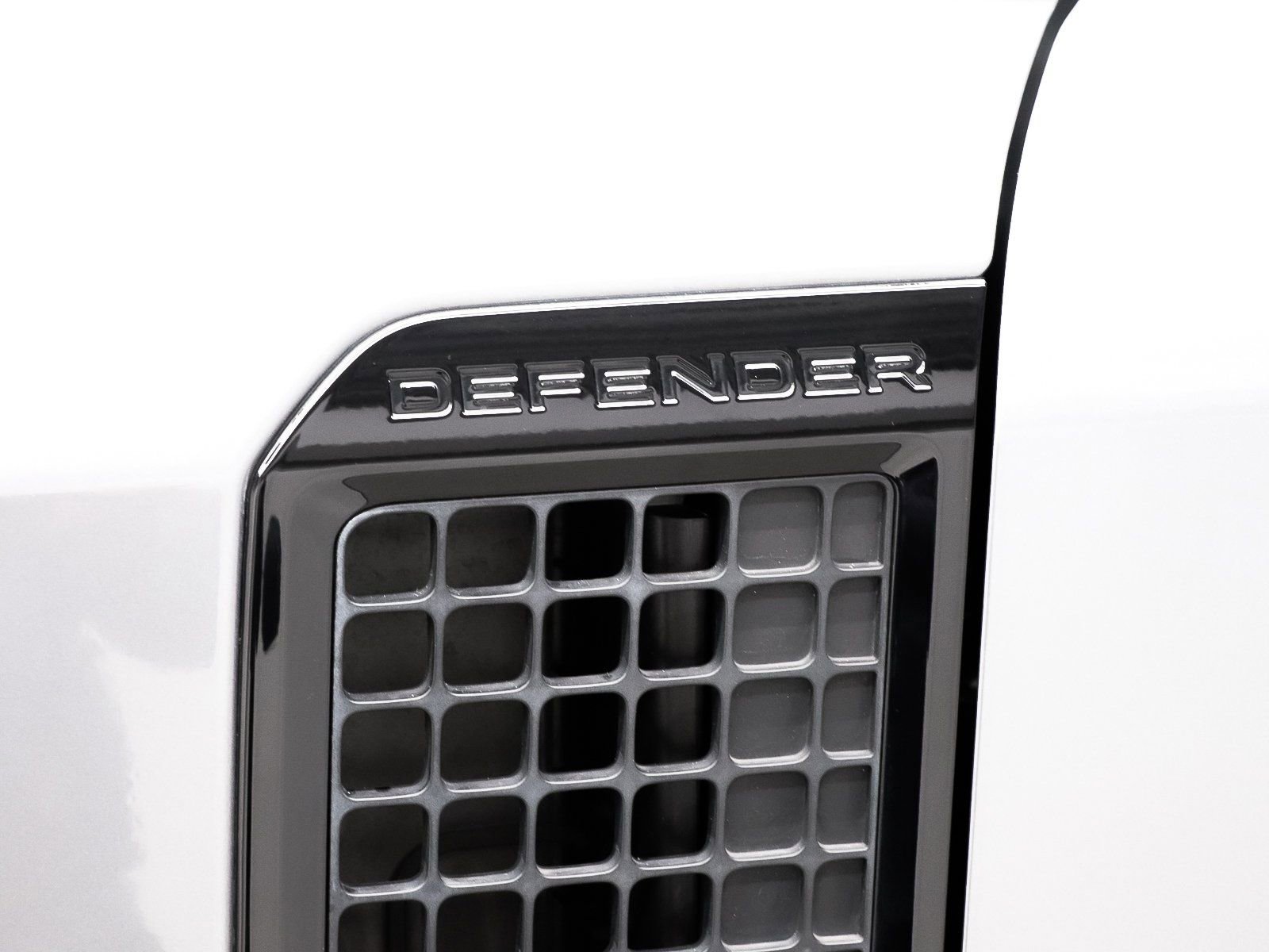 Used 2023 Land Rover Defender 130 X-Dynamic SE image 48