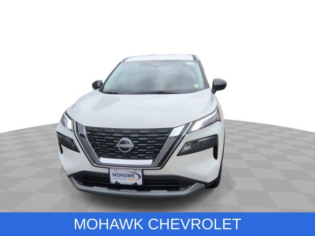 Used 2023 Nissan Rogue S AWD/4WD image 3