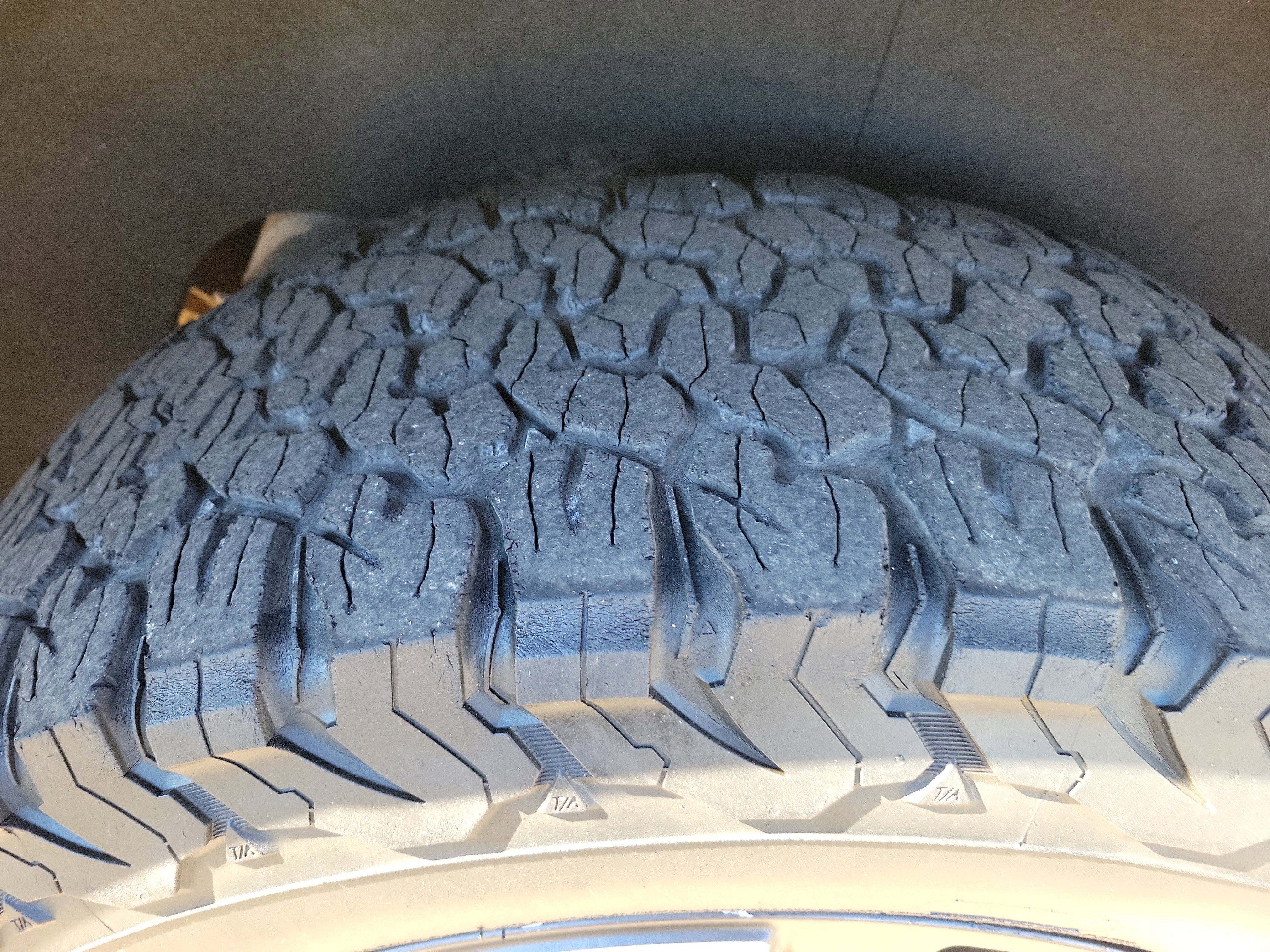 Used 2021 Chevrolet Tahoe Z71 image 32