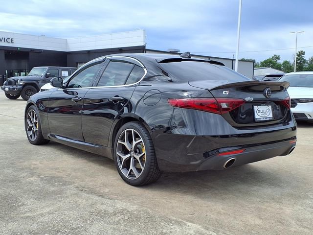 Used 2020 Alfa Romeo Giulia Ti image 2