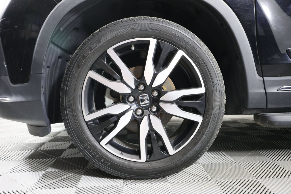 Used 2019 Honda Pilot Touring image 9