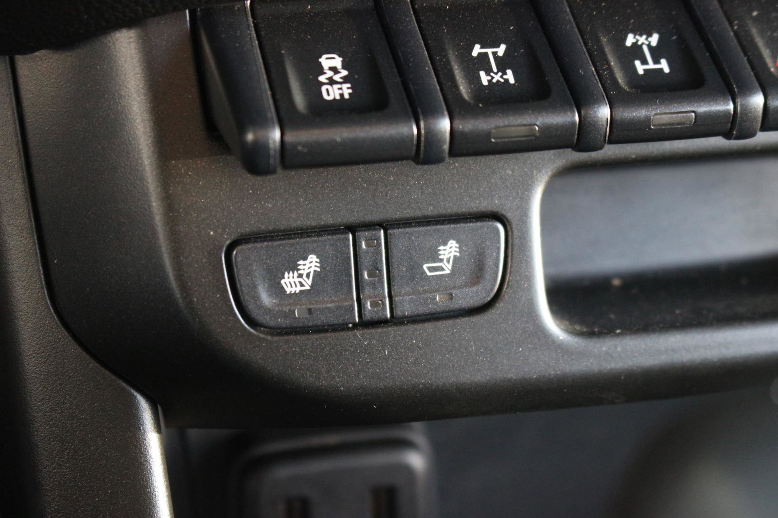 Used 2022 Chevrolet Colorado ZR2 w/ Colorado ZR2 Bison Edition image 28