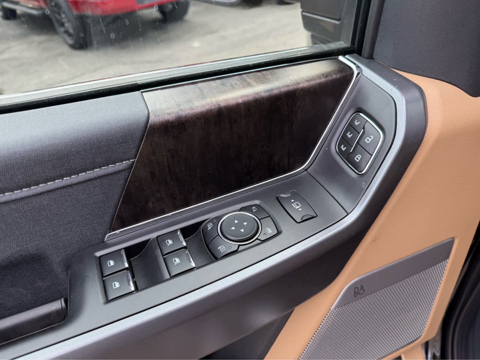 New 2025 Ford F350 Lariat w/ Chrome Package image 11