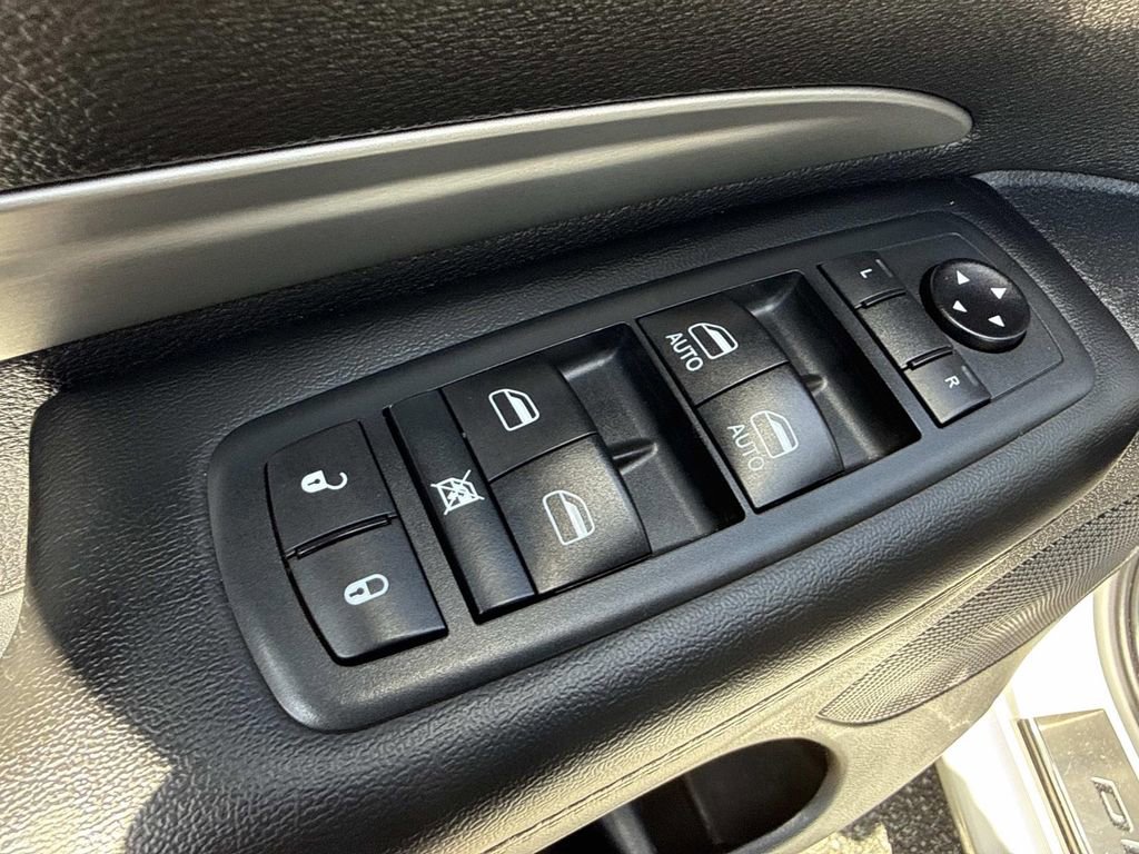 Used 2020 Dodge Durango SXT RWD image 24