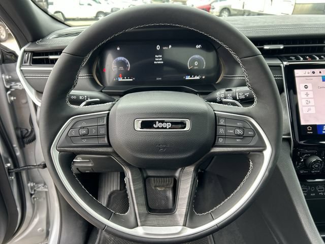 New 2024 Jeep Grand Cherokee Limited w/ Trailer Tow Package AWD/4WD image 18