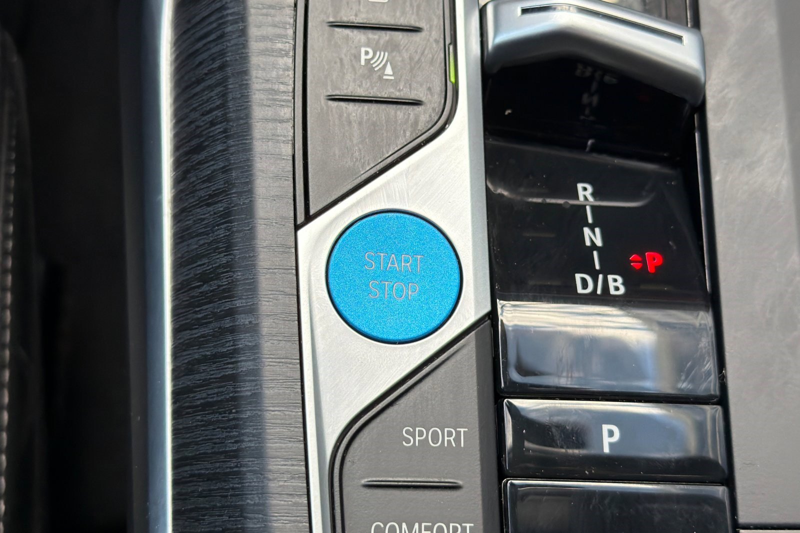 Used 2025 BMW i4 eDrive40 w/ Premium Package image 29