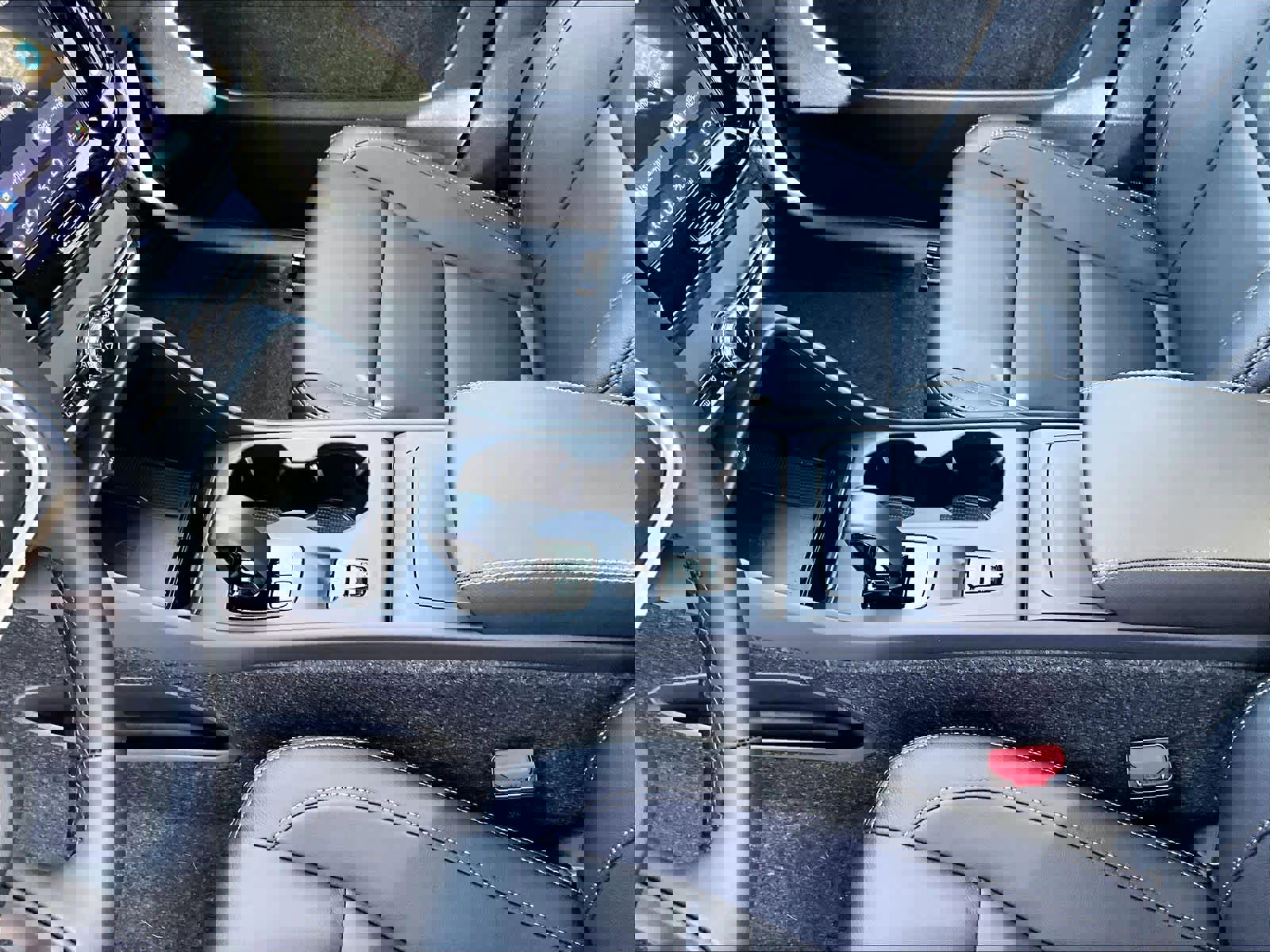 New 2026 Volvo XC40 B5 Core w/ Climate Package image 10