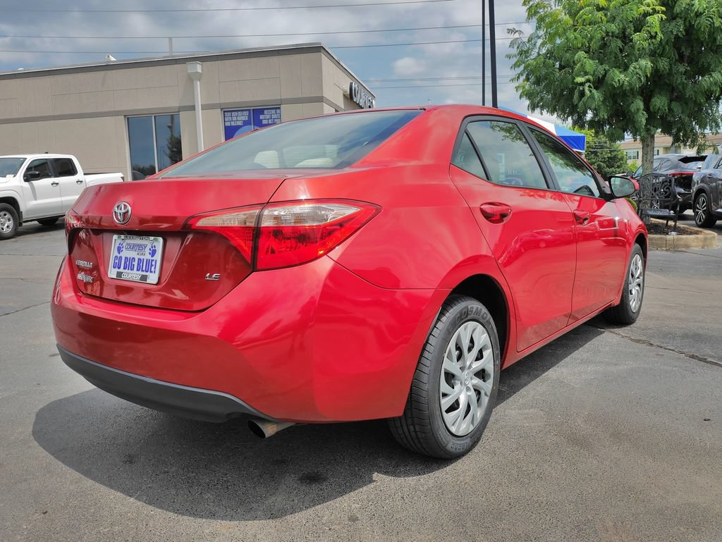 Used 2017 Toyota Corolla LE FWD image 7