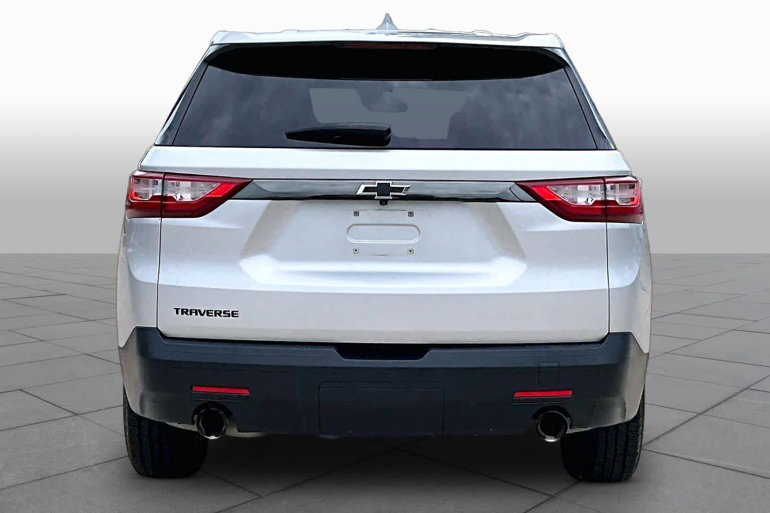 Used 2019 Chevrolet Traverse LS w/ LPO, Blackout Package FWD image 5