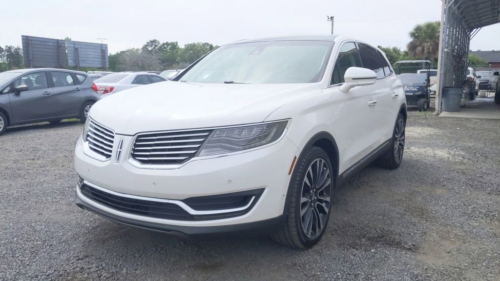 Used 2016 Lincoln MKX Reserve w/ Luxury Package image 3